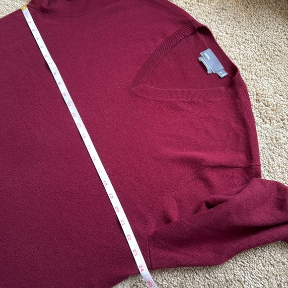 Vince 100% Cashmere Burgundy Red V Neck Sweater - Picture 4 of 8